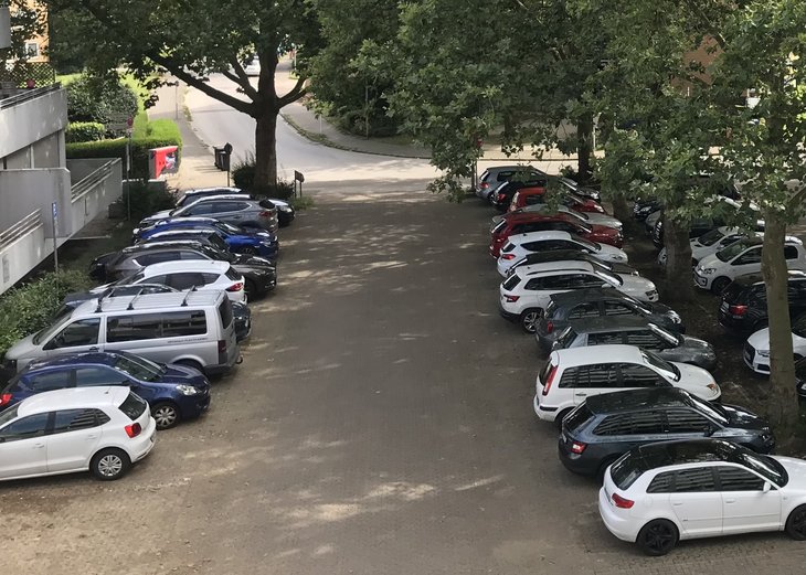 Link: Rathausparkplatz am Freitagvormittag gesperrt
