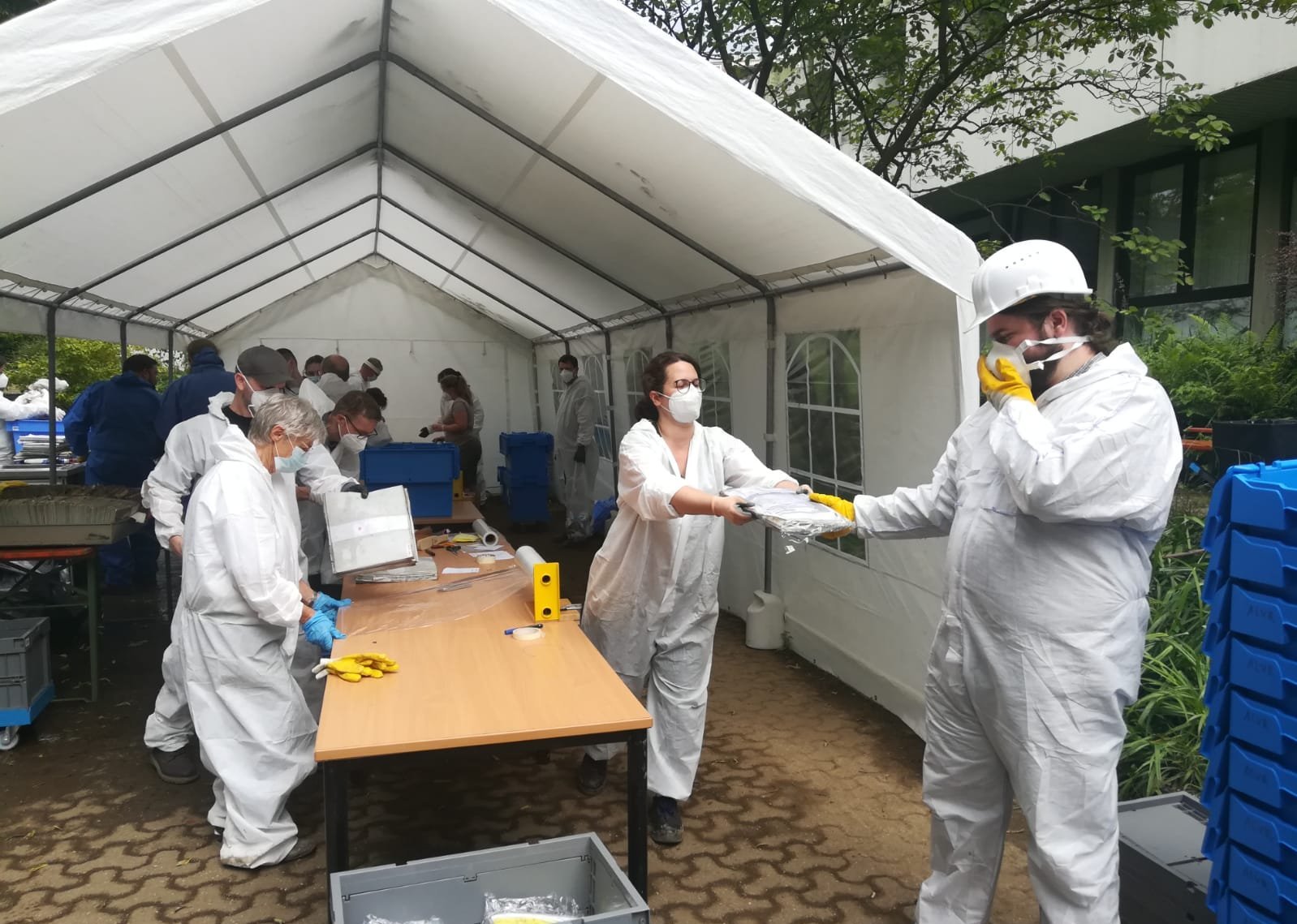 Link: Stadtarchiv Leichlingen – Rettungsaktion nach Wasserschäden gestartet