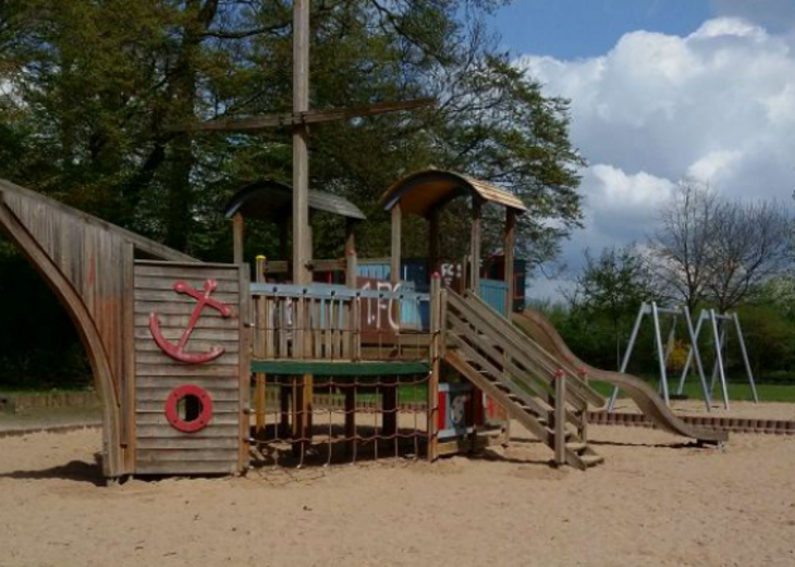 Link: Spielplatz-Sanierungen im Stadtgebiet: Arbeiten haben begonnen, Gerätelieferungen voraussichtlich im April  