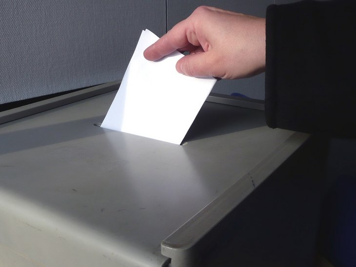 Link: Einberufung der Wahlhelfenden – Plätze auf Reserveliste frei