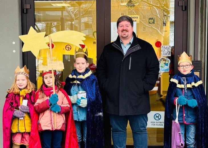 Sternsinger*innen bringen Segen ins Rathaus