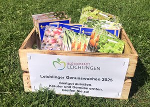 Kiste mit Samentütchen zur Anzucht