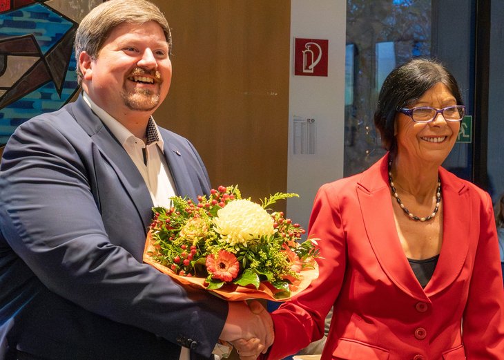 Konstituierende Ratssitzung: Bürgermeister Winter vereidigt, Stellvertretungen gewählt, Rat verpflichtet